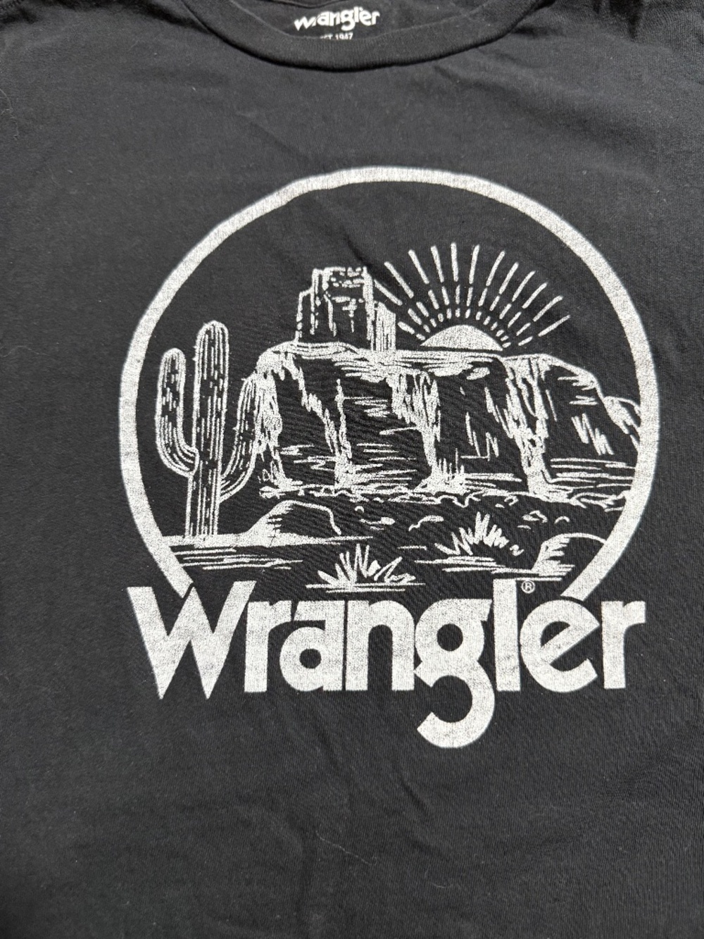 Black and White Medium Mens Wrangler Tshirt 100% Cotton